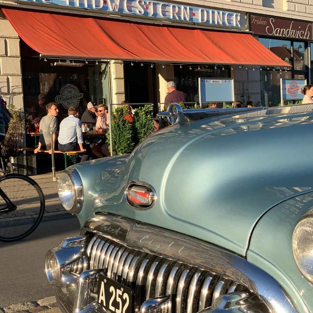 Car and Diner